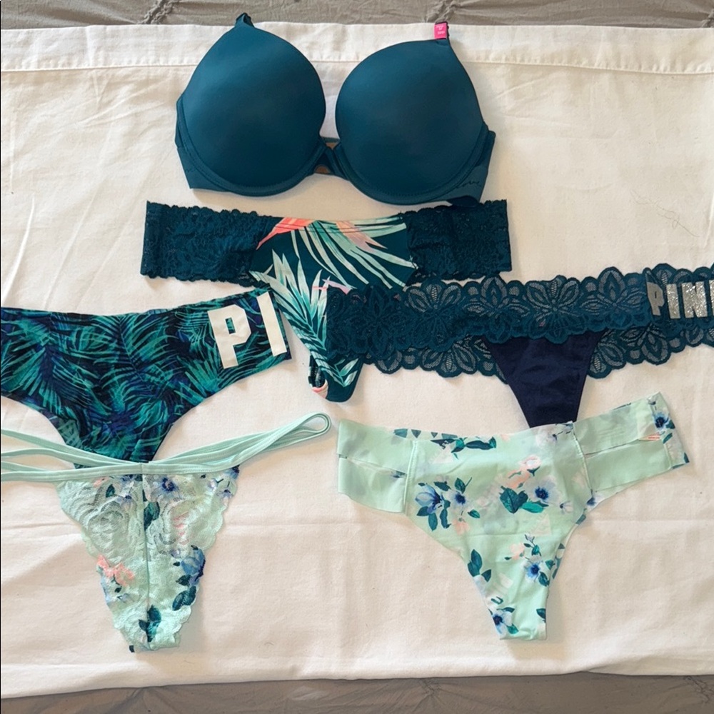 Victoria's Secret Teal&Mint 32D PushUp Bra Set with Matching Medium BNWT Panties